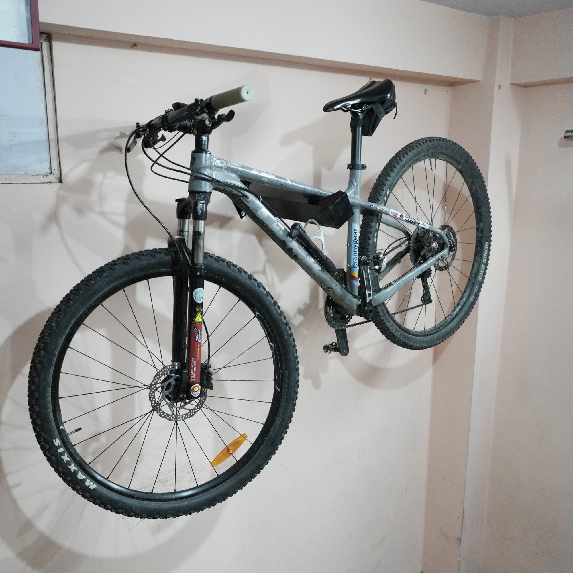Glory Bicycle Wall Mount - Cycling Indoor Bike Storage. Turn Your Bike Into Art (15 kg Capacity)